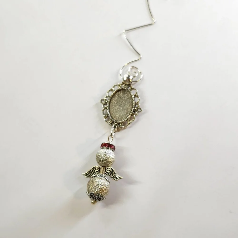 Handmade Beaded Angel & Photo Frame Ornament, Memorial or Wedding Bouquet Charm - Picture 6 of 9